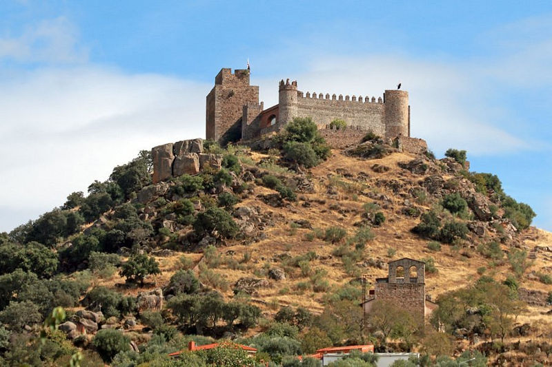 Castillo Burguillo del Cerro