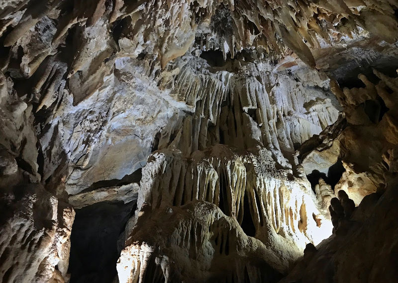 Cuevas de Fuente de León
