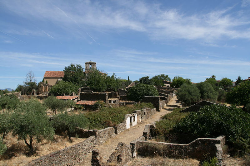 Panorámica de Granadilla, pueblo abandonado de la provincia de Cáceres